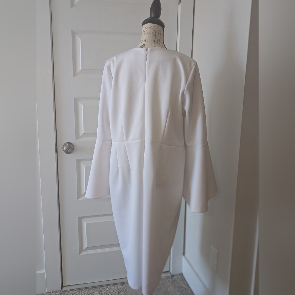 Eloquii White Long Sleeve Dress with Bell Sleeves Size 18 - Picture 3 of 11
